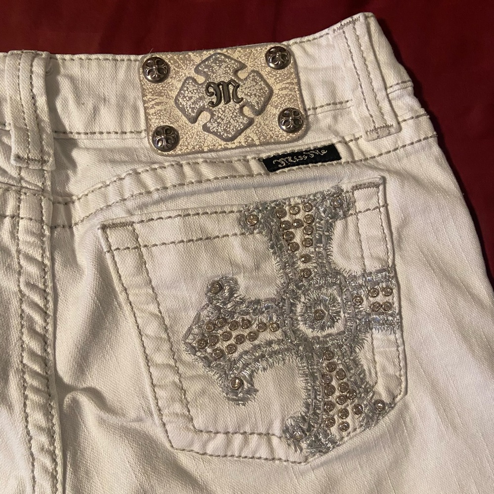 Miss Me Bermuda Cross Shorts - Picture 3 of 8